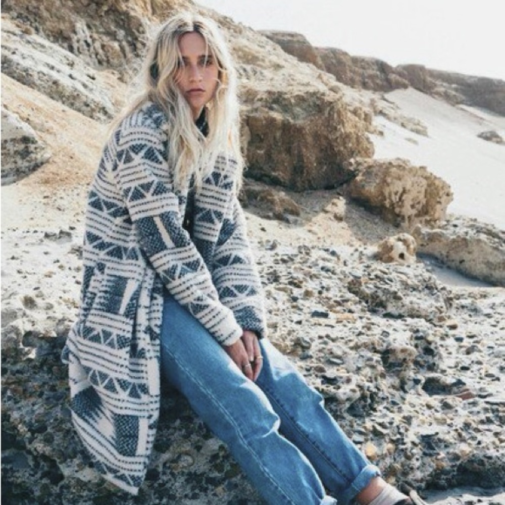 ☁️BILLABONG MONTREAL LONG LINE SHERPA JACKET☁️ - Picture 10 of 13
